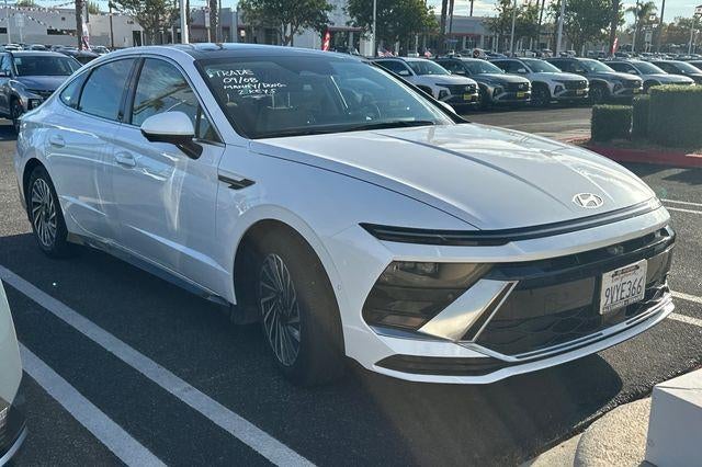 2025 Hyundai SONATA HYBRID Limited FWD