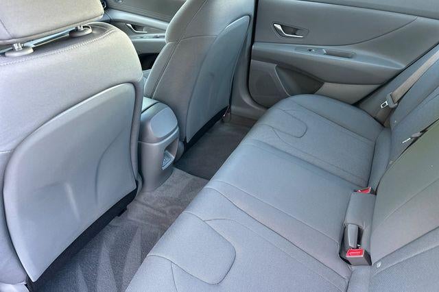 2026 Hyundai ELANTRA SE Sedan