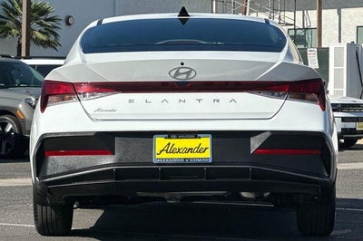 2026 Hyundai ELANTRA SE Sedan