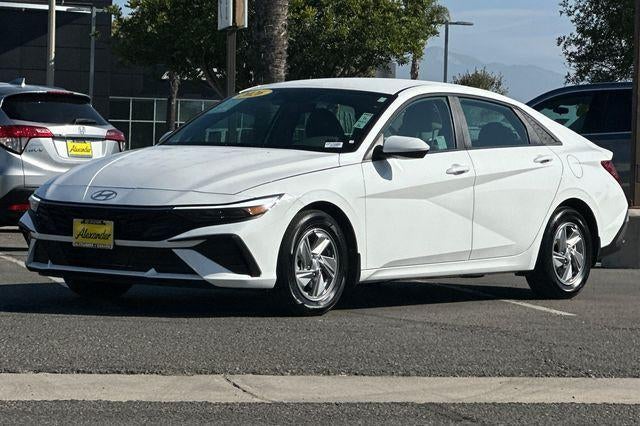 2026 Hyundai ELANTRA SE Sedan