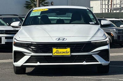 2026 Hyundai ELANTRA SE Sedan