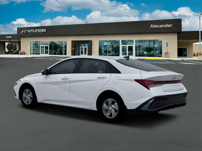 2026 Hyundai ELANTRA SE