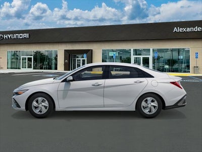 2026 Hyundai ELANTRA SE