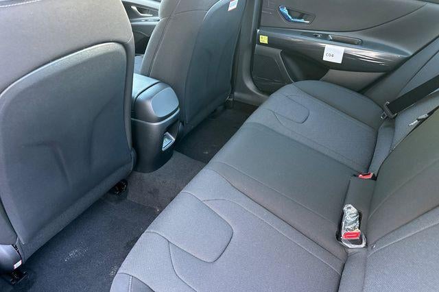 2026 Hyundai ELANTRA SE IVT
