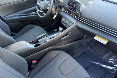 2026 Hyundai ELANTRA SE IVT