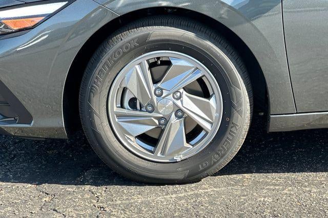 2026 Hyundai ELANTRA SE IVT