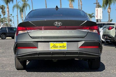 2026 Hyundai ELANTRA SE IVT