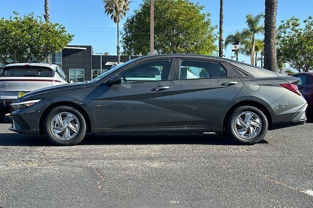 2026 Hyundai ELANTRA SE IVT