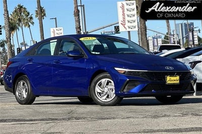 2025 Hyundai ELANTRA SE IVT