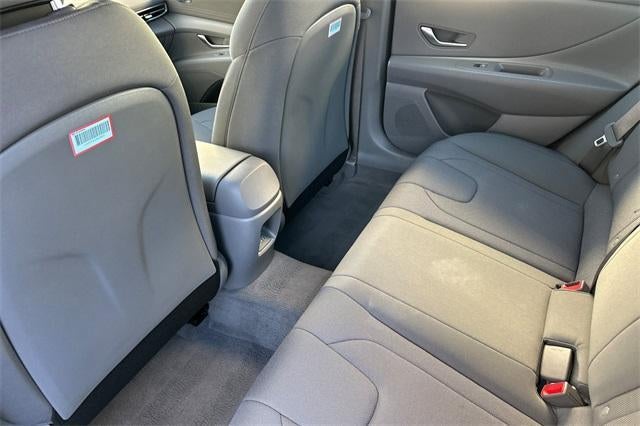 2025 Hyundai ELANTRA SE IVT