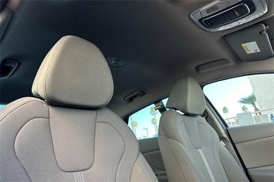 2025 Hyundai ELANTRA SE IVT