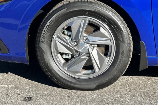 2025 Hyundai ELANTRA SE IVT