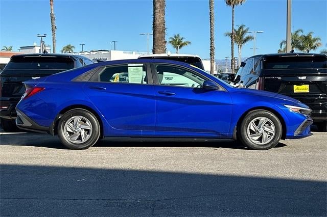 2025 Hyundai ELANTRA SE IVT