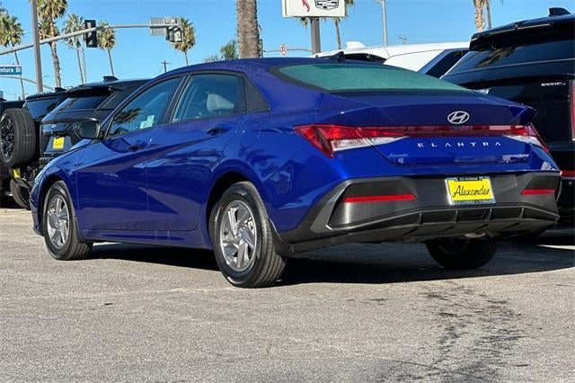 2025 Hyundai ELANTRA SE IVT