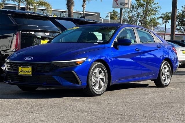 2025 Hyundai ELANTRA SE IVT