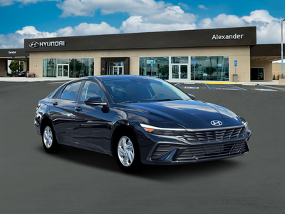 2026 Hyundai ELANTRA SE