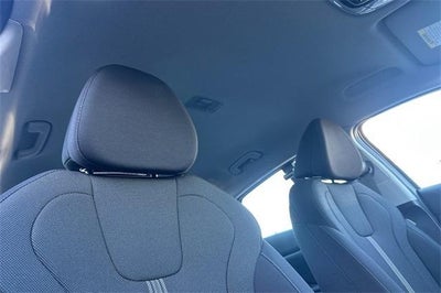 2025 Hyundai ELANTRA SE IVT