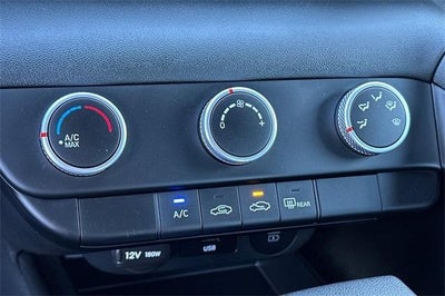 2025 Hyundai ELANTRA SE IVT