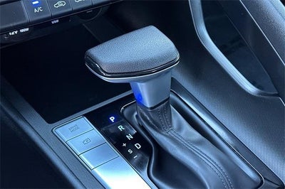 2025 Hyundai ELANTRA SE IVT