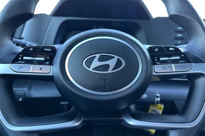 2025 Hyundai ELANTRA SE IVT