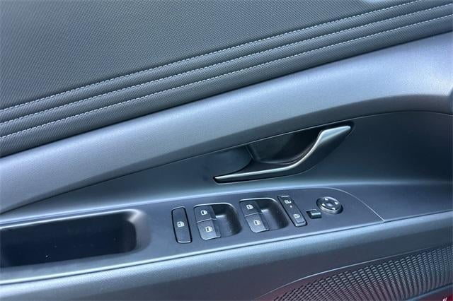 2025 Hyundai ELANTRA SEL Sport IVT