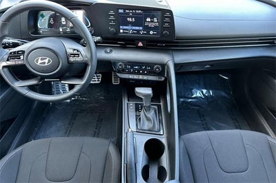 2025 Hyundai ELANTRA SEL Sport IVT