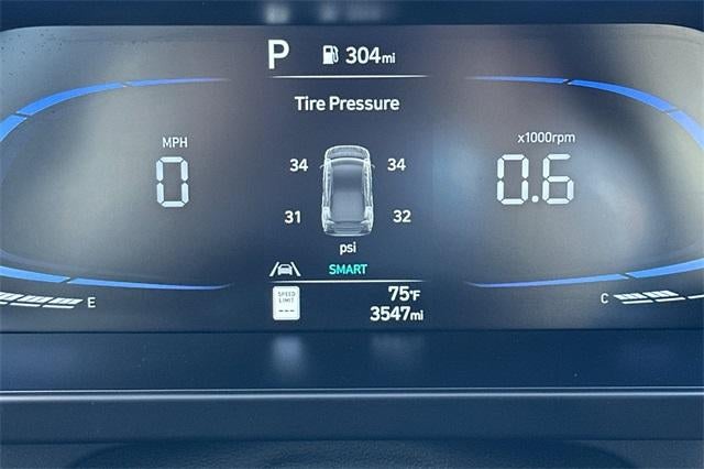 2025 Hyundai ELANTRA SEL Sport IVT