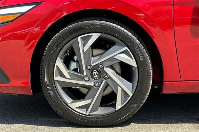 2025 Hyundai ELANTRA SEL Sport IVT