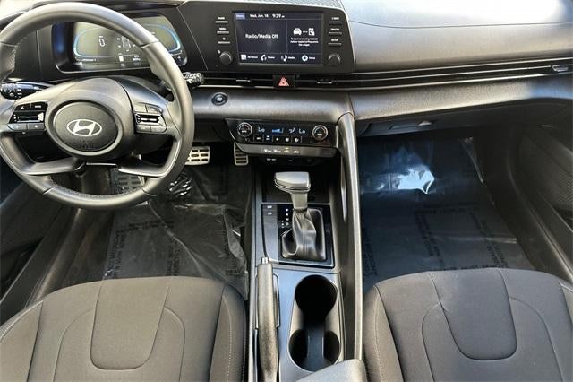 2025 Hyundai ELANTRA SEL Sport IVT