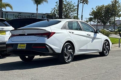 2025 Hyundai ELANTRA SEL Sport IVT