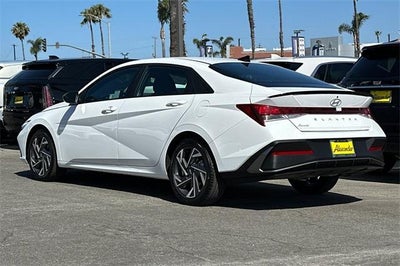 2025 Hyundai ELANTRA SEL Sport IVT