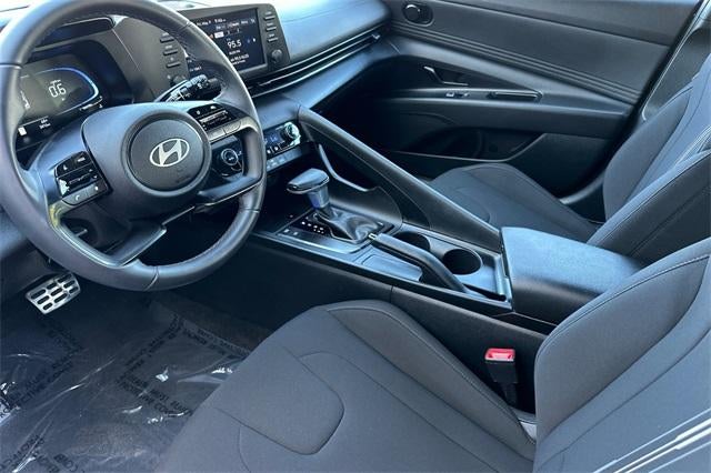 2025 Hyundai ELANTRA SEL Sport IVT