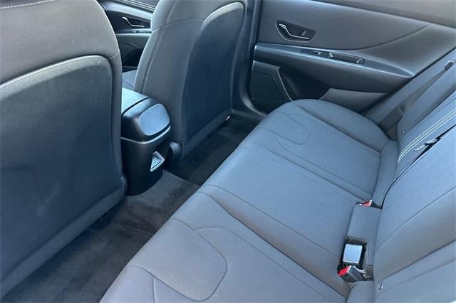 2025 Hyundai ELANTRA SEL Sport IVT