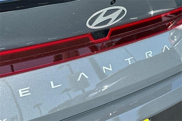 2025 Hyundai ELANTRA SEL Sport IVT
