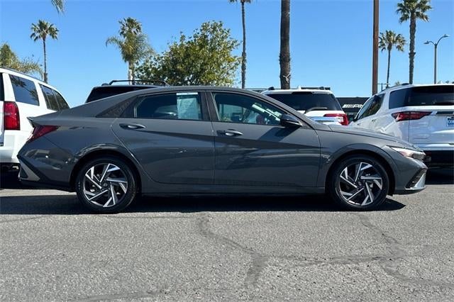2025 Hyundai ELANTRA SEL Sport IVT