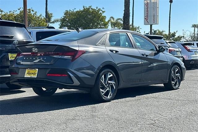 2025 Hyundai ELANTRA SEL Sport IVT
