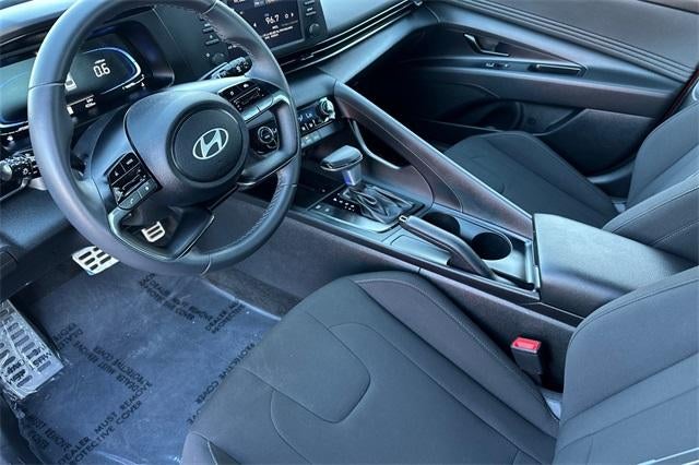 2025 Hyundai ELANTRA SEL Sport IVT
