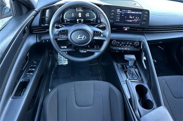 2025 Hyundai ELANTRA SEL Sport IVT