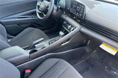 2025 Hyundai ELANTRA SEL Sport IVT