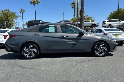 2025 Hyundai ELANTRA SEL Sport IVT