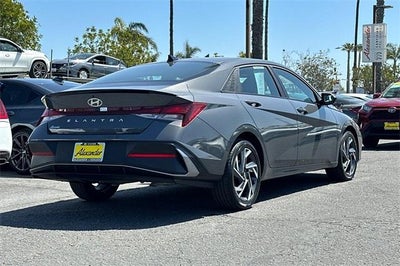 2025 Hyundai ELANTRA SEL Sport IVT