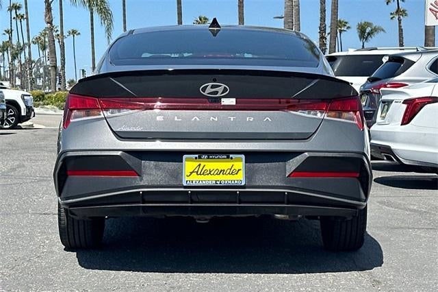 2025 Hyundai ELANTRA SEL Sport IVT
