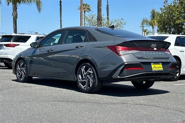 2025 Hyundai ELANTRA SEL Sport IVT