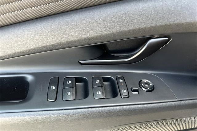 2025 Hyundai ELANTRA SEL Sport IVT