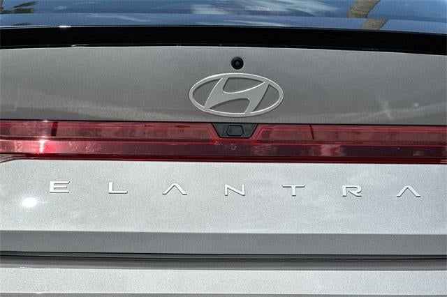 2025 Hyundai ELANTRA SEL Sport IVT