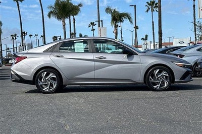 2025 Hyundai ELANTRA SEL Sport IVT