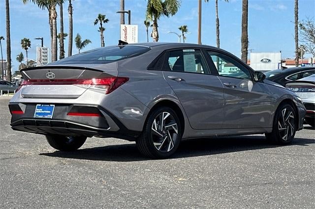 2025 Hyundai ELANTRA SEL Sport IVT