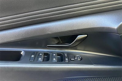 2025 Hyundai ELANTRA SEL Sport IVT