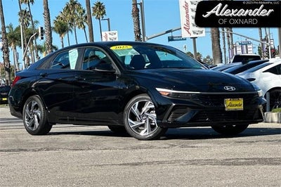 2025 Hyundai ELANTRA SEL Sport IVT