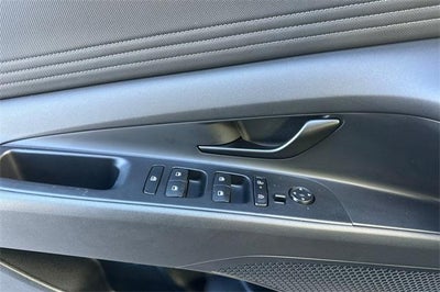 2025 Hyundai ELANTRA SEL Sport IVT